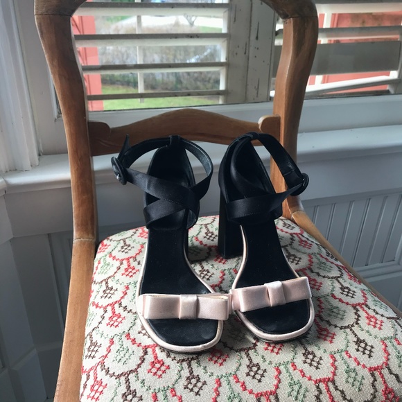 INSANE baby pink/black satin PRADA block heels - Picture 1 of 7